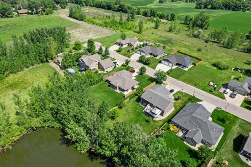 820 Willow Drive, Hutchinson, MN 55350