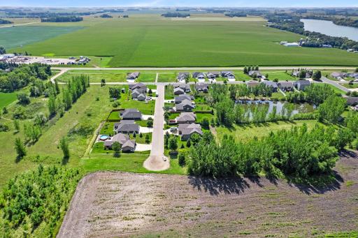 820 Willow Drive, Hutchinson, MN 55350