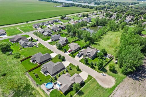 820 Willow Drive, Hutchinson, MN 55350