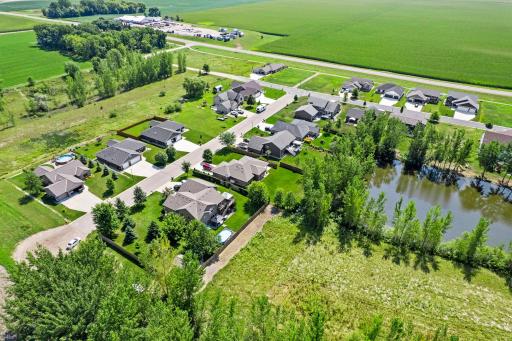 820 Willow Drive, Hutchinson, MN 55350