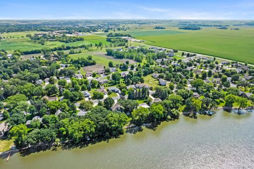 820 Willow Drive, Hutchinson, MN 55350