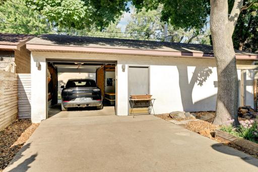 8710Photography-Web-Friendly-4730-38th-Avenue-South-Minneapolis-MN-55406-74.jpg