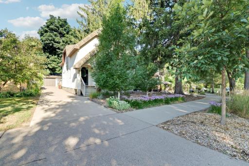 8710Photography-Web-Friendly-4730-38th-Avenue-South-Minneapolis-MN-55406-3.jpg