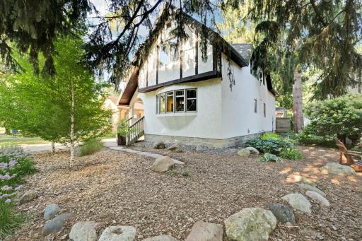 8710Photography-Web-Friendly-4730-38th-Avenue-South-Minneapolis-MN-55406-1.jpg