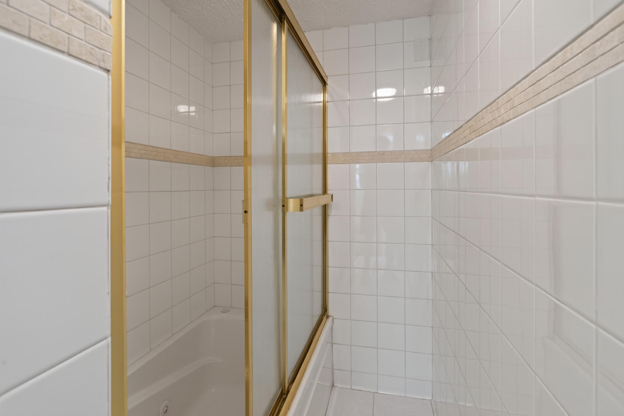 Lower Level 3/4 Bathroom