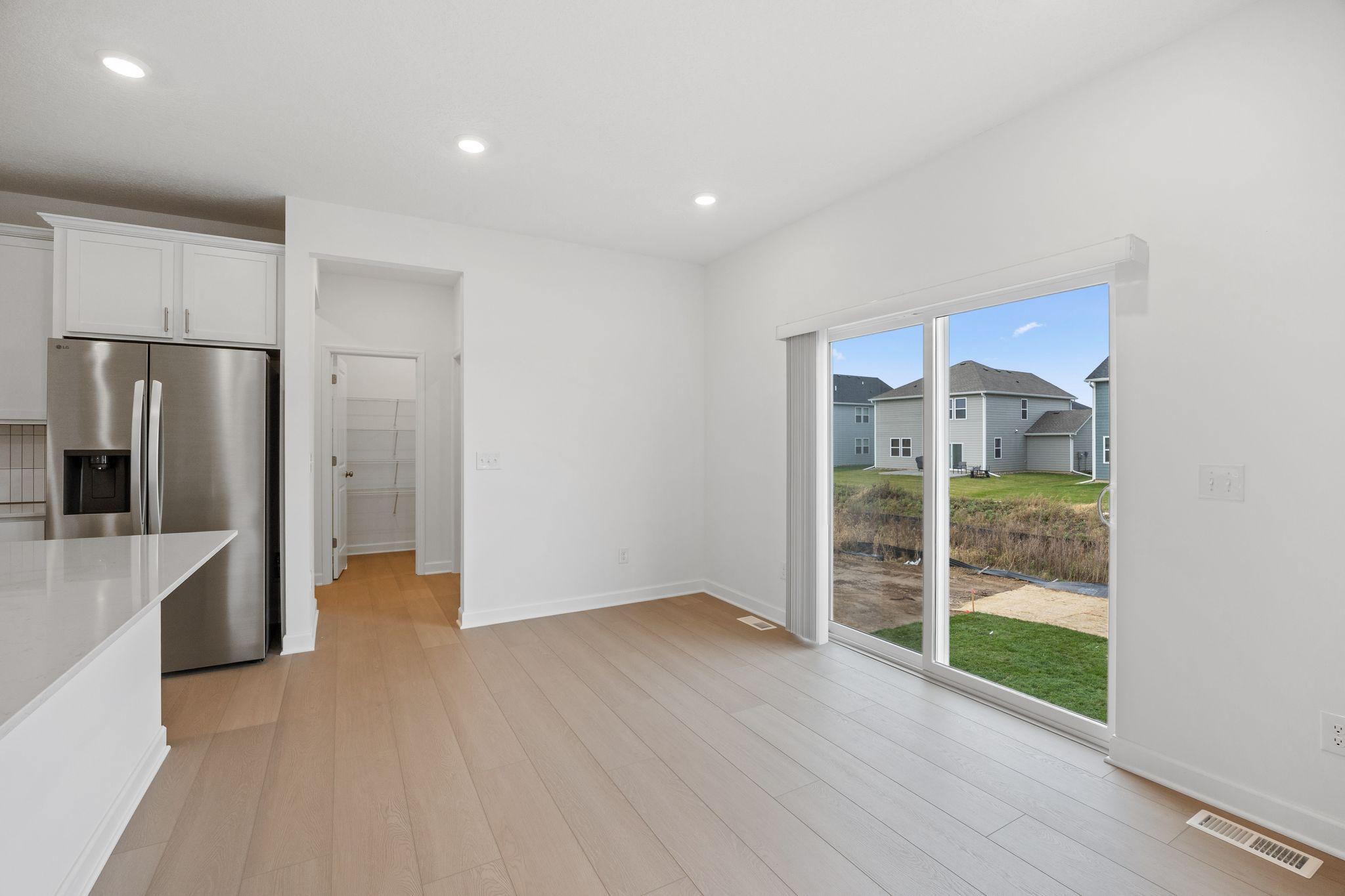 (Photo of an inventory home, actual homes finishes will vary)