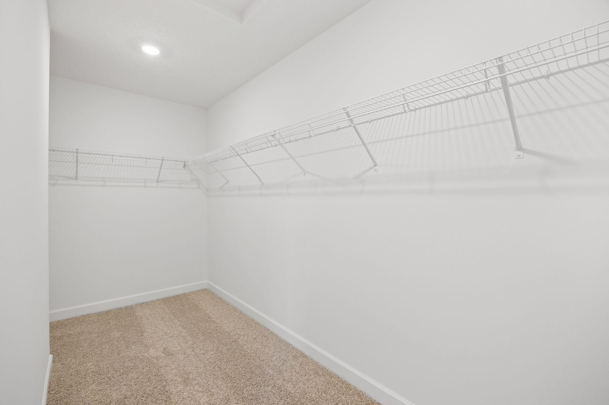 (Photo of an inventory home, actual homes finishes will vary)