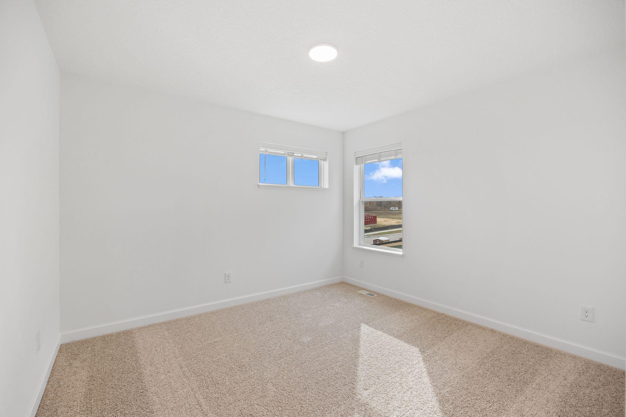 (Photo of an inventory home, actual homes finishes will vary)