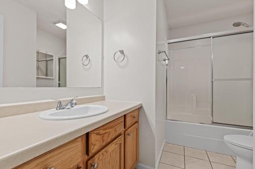 818 24th Avenue NE, Minneapolis, MN 55418