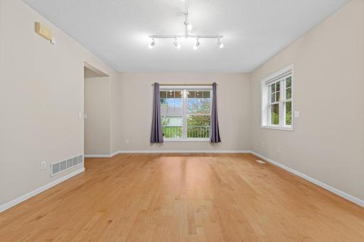 818 24th Avenue NE, Minneapolis, MN 55418