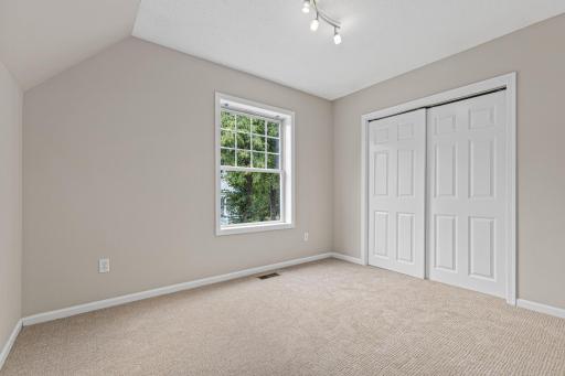 818 24th Avenue NE, Minneapolis, MN 55418
