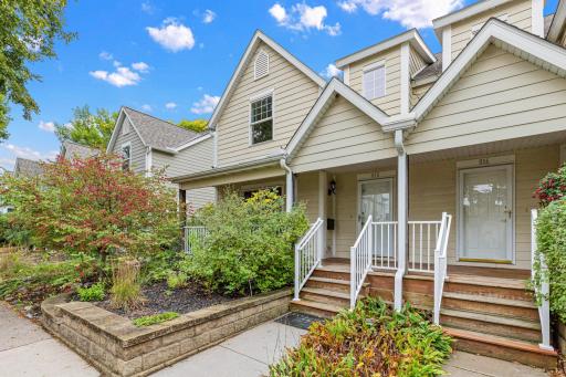 818 24th Avenue NE, Minneapolis, MN 55418