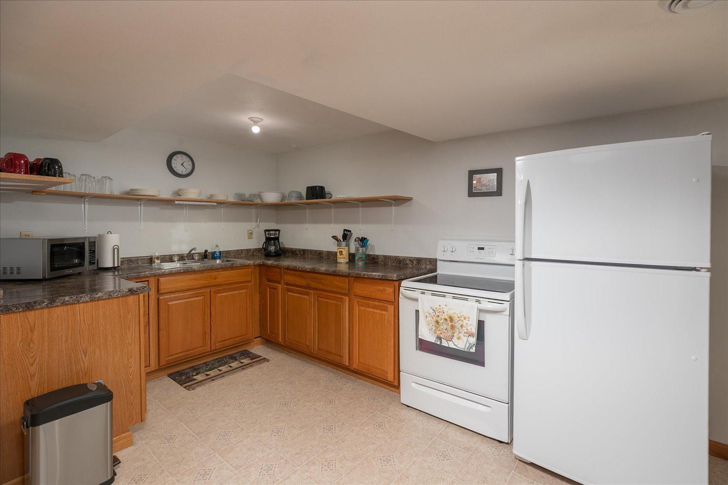 27-27-Kitchen.jpg