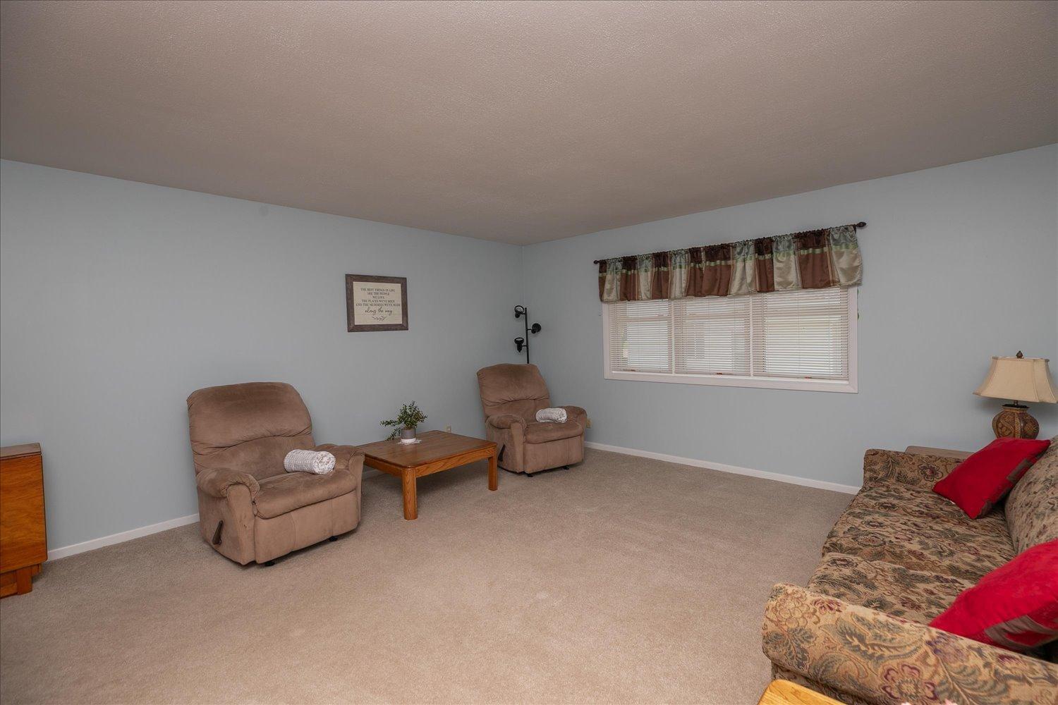 16-16-Family Room.jpg