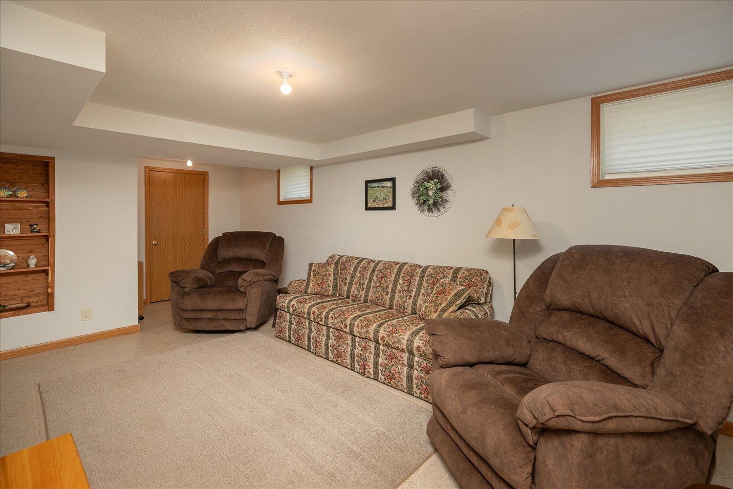32-32-Living Room.jpg