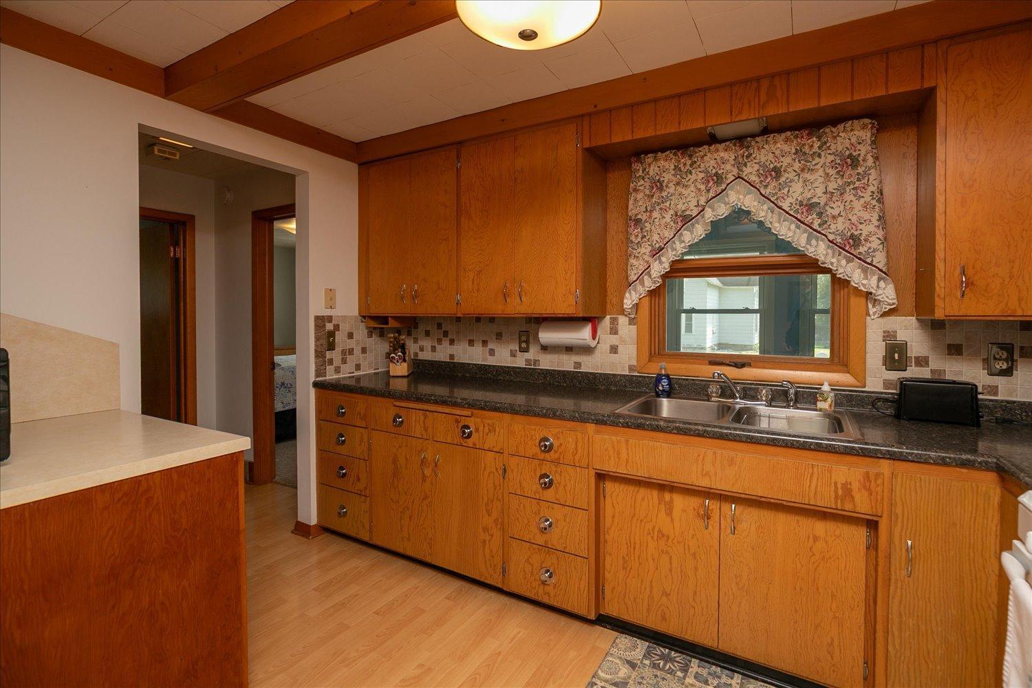 13-13-Kitchen.jpg
