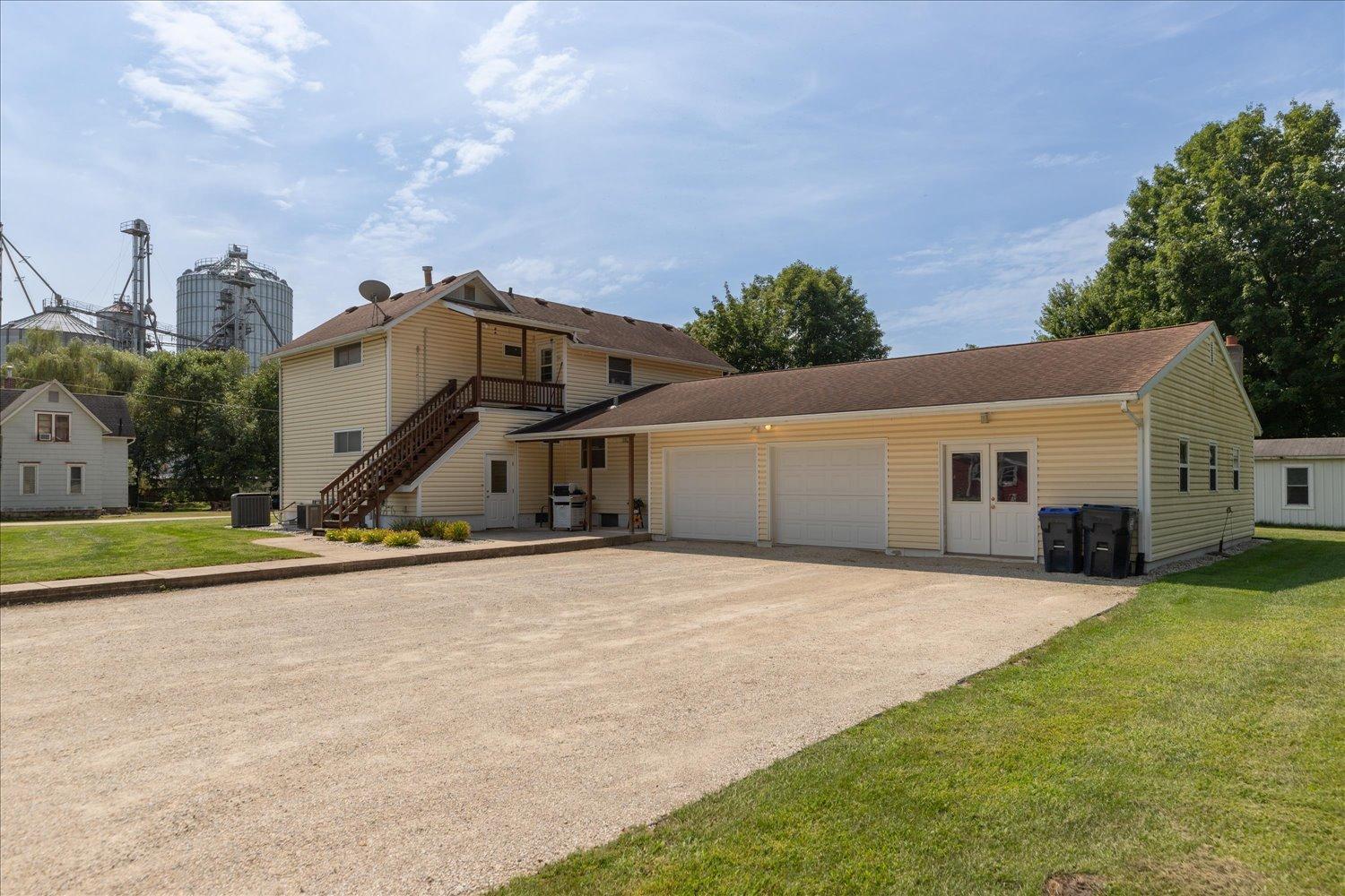 41-41-Garage.jpg