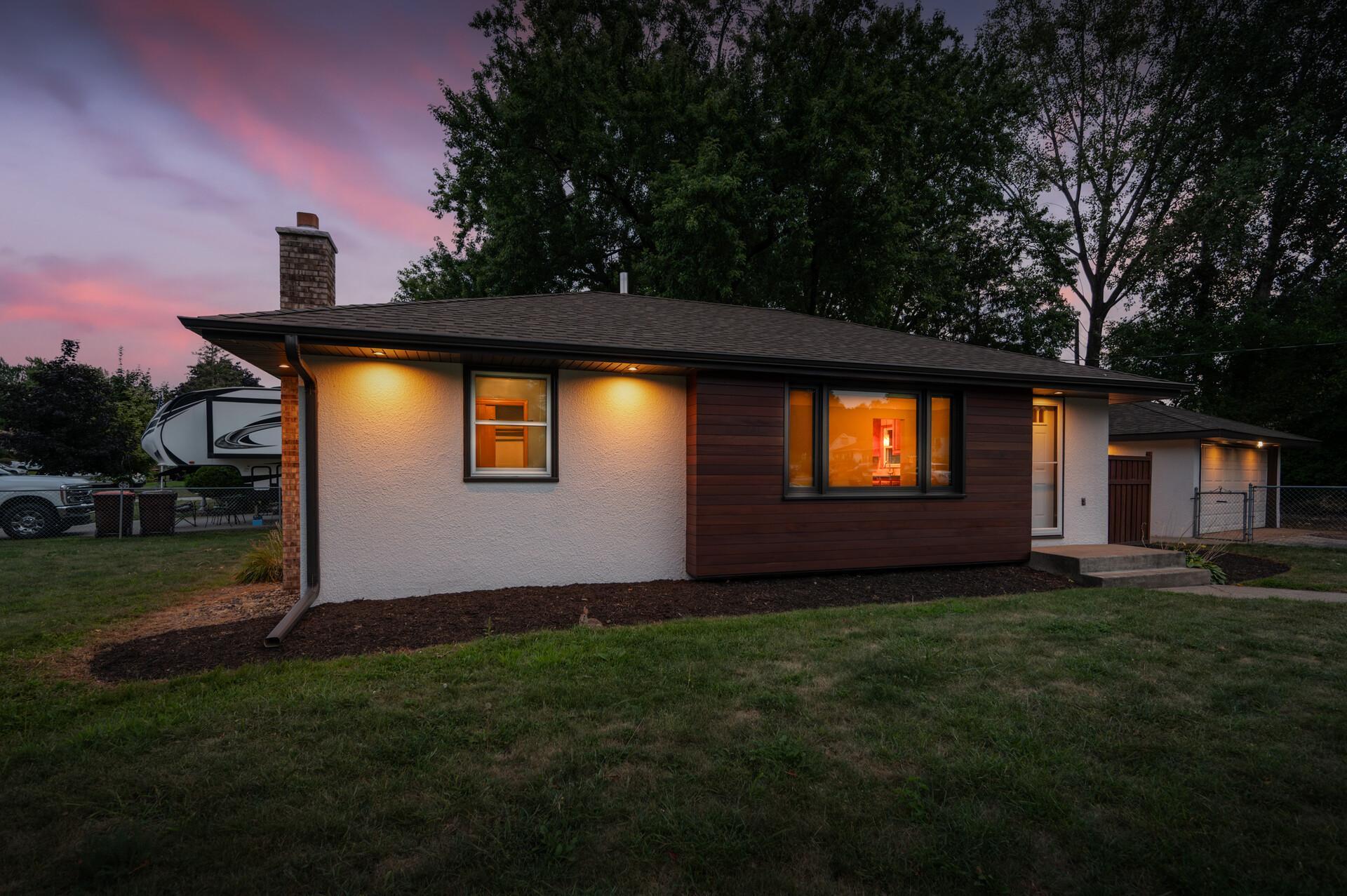 42_2019_Bromley_Ave_RT5_mls.jpg