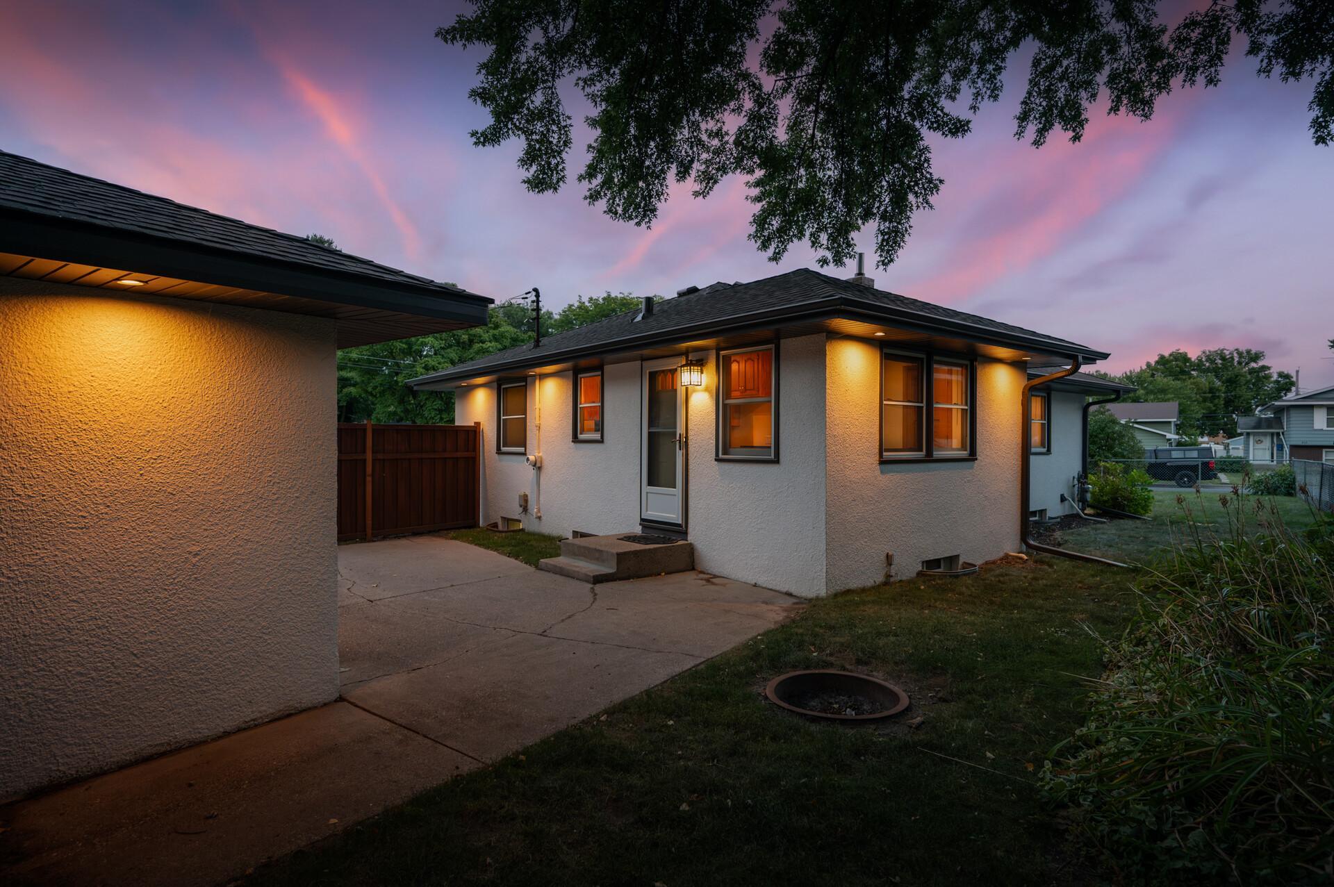 47_2019_Bromley_Ave_RT10_mls.jpg