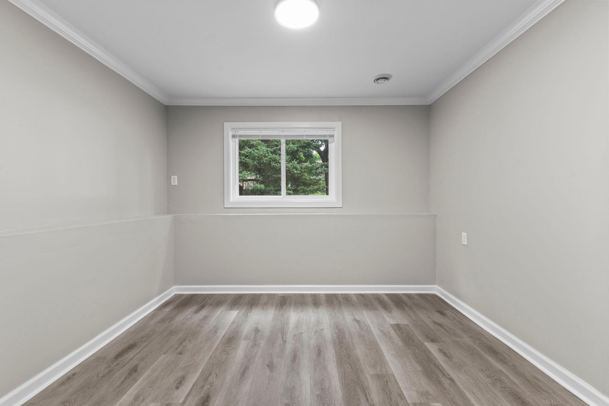 57-web-or-mls-4840 Evergreen Ln N-319.jpg
