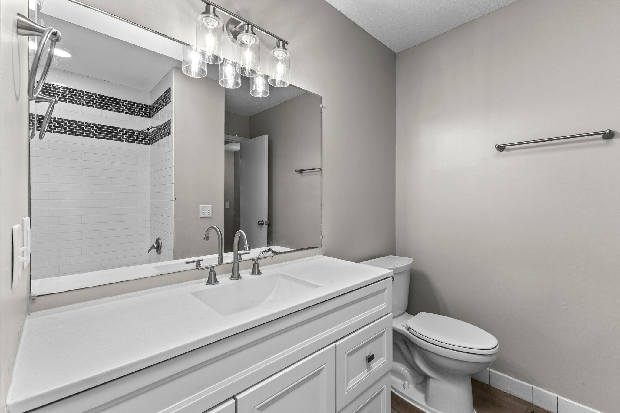 44-web-or-mls-4840 Evergreen Ln N-179.jpg