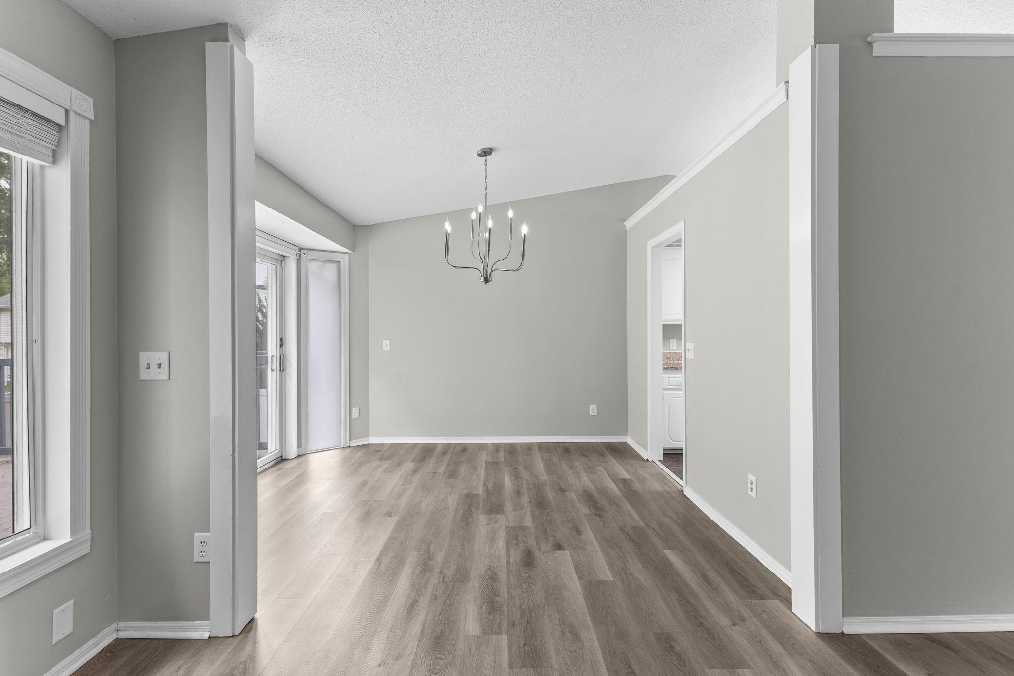 22-web-or-mls-4840 Evergreen Ln N-109.jpg
