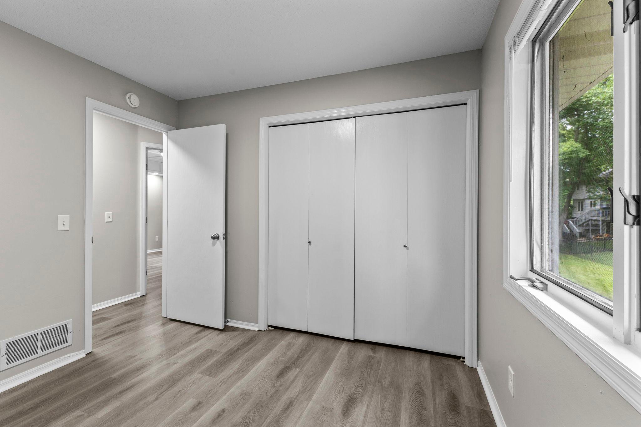 43-web-or-mls-4840 Evergreen Ln N-234.jpg