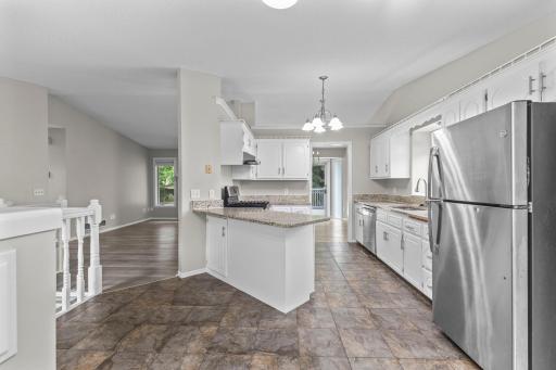 31-web-or-mls-4840 Evergreen Ln N-154.jpg