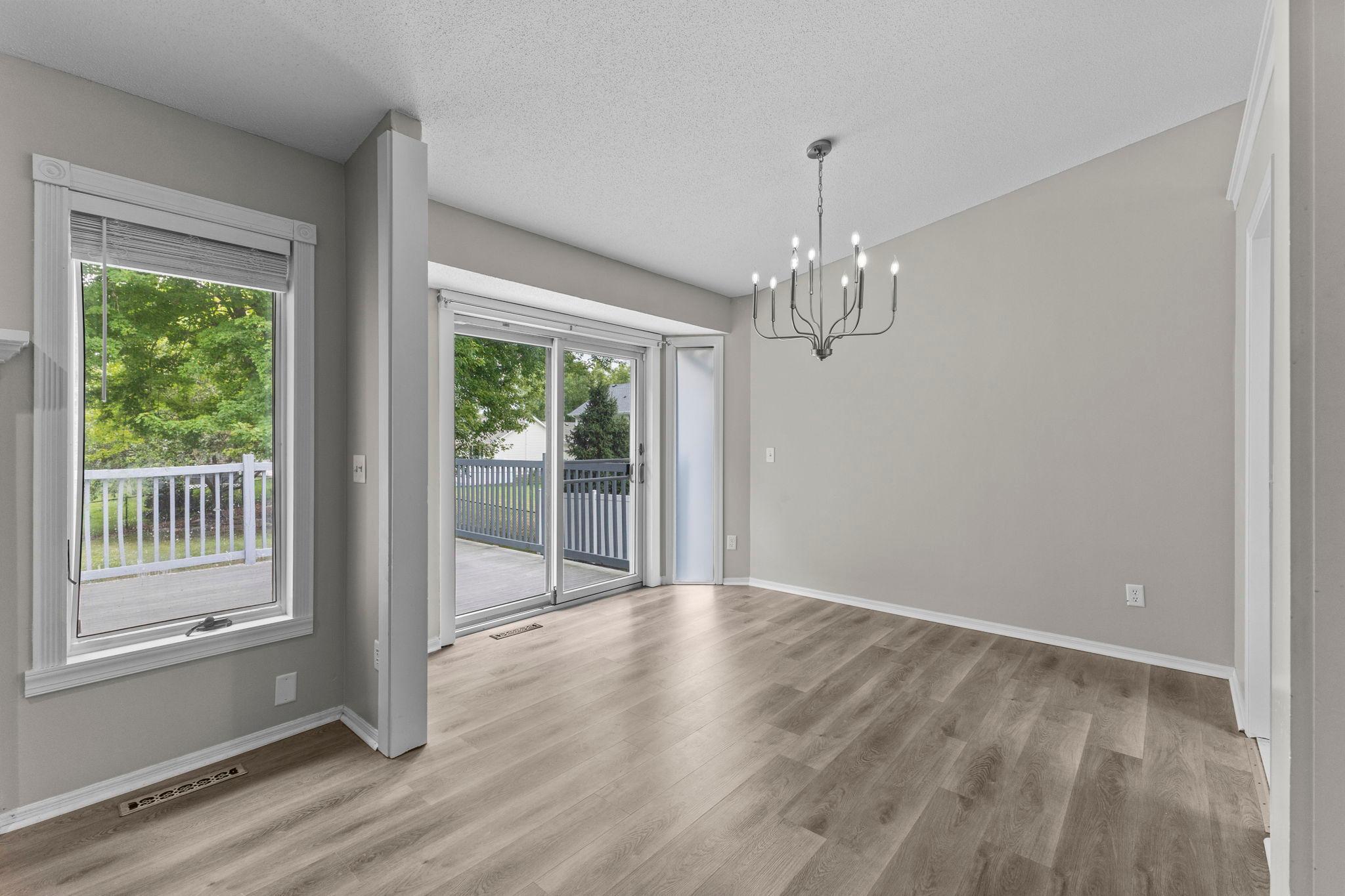 23-web-or-mls-4840 Evergreen Ln N-114.jpg