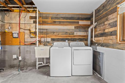 61-web-or-mls-4840 Evergreen Ln N-314.jpg