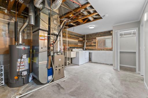 59-web-or-mls-4840 Evergreen Ln N-304.jpg