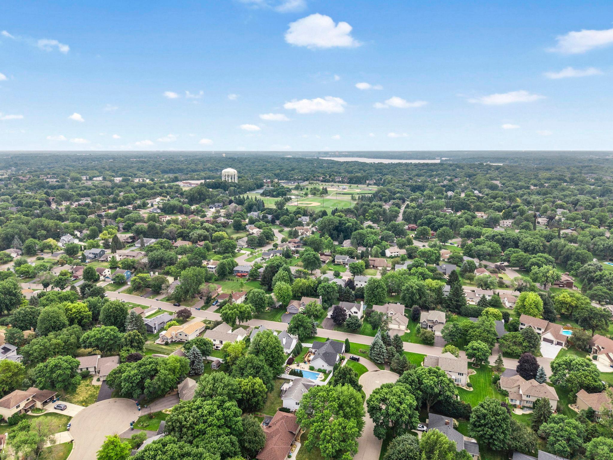 77-web-or-mls-4840 Evergreen Ln N-346.jpg