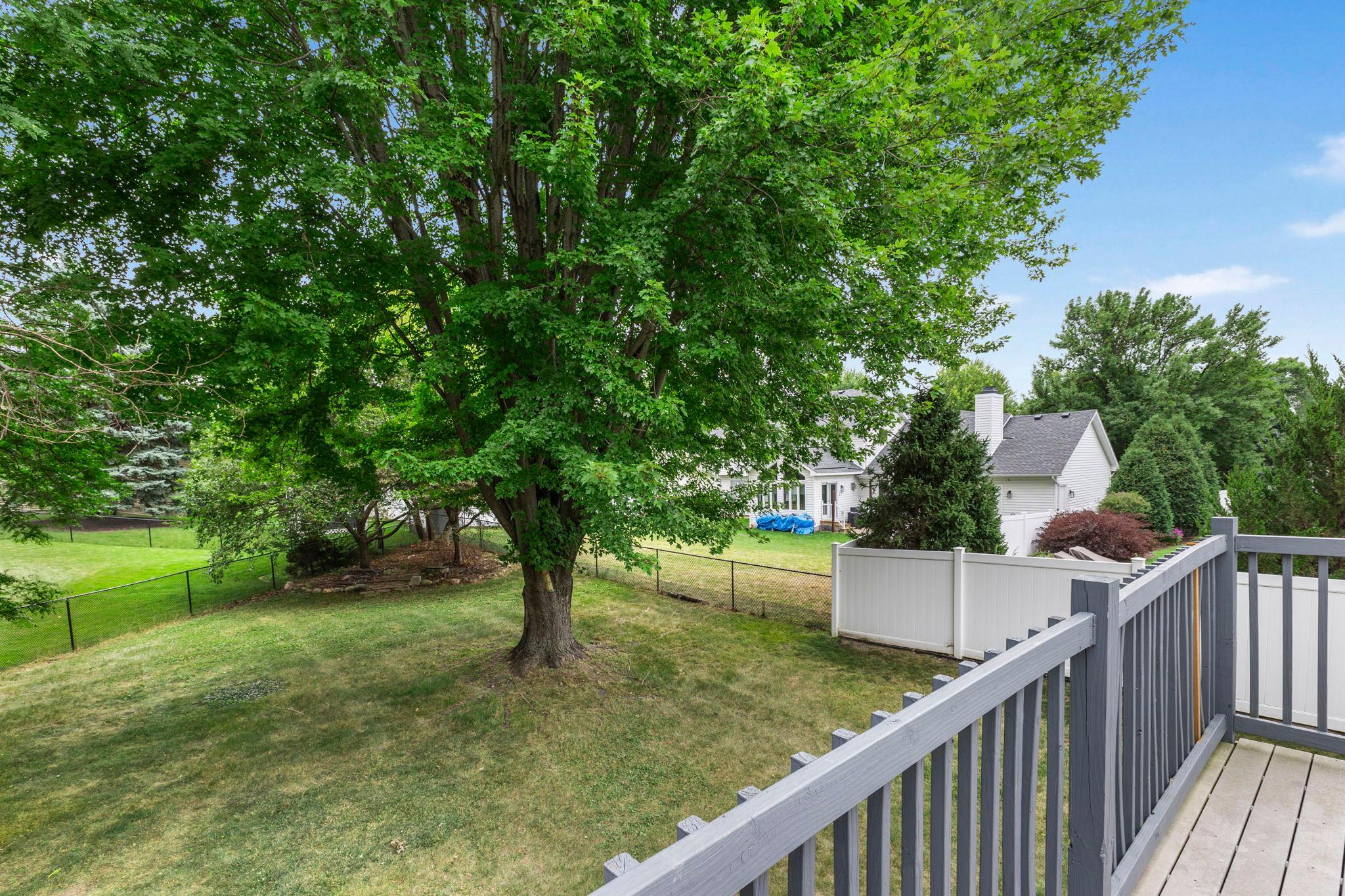 65-web-or-mls-4840 Evergreen Ln N-69.jpg