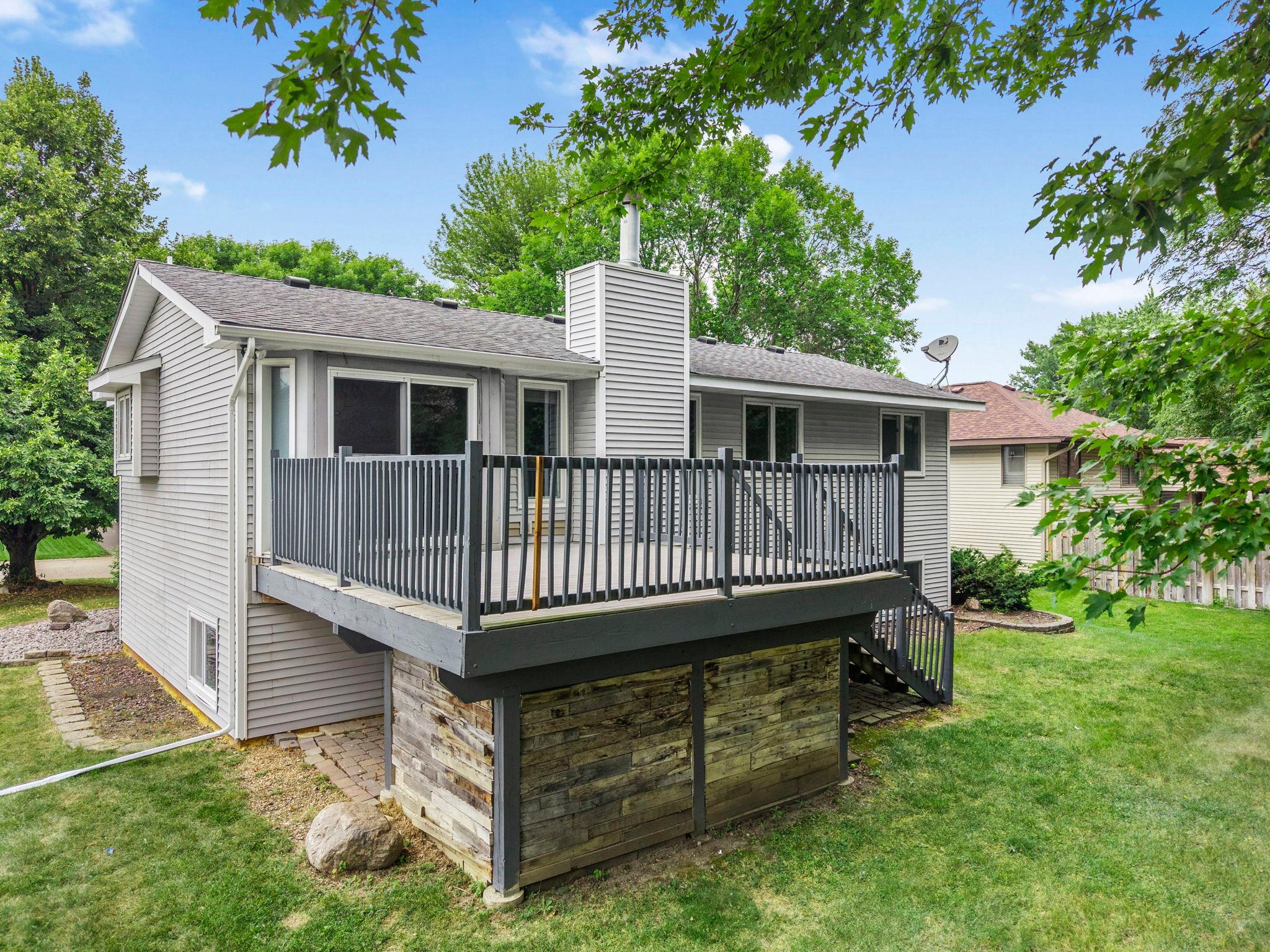 73-web-or-mls-4840 Evergreen Ln N-361.jpg
