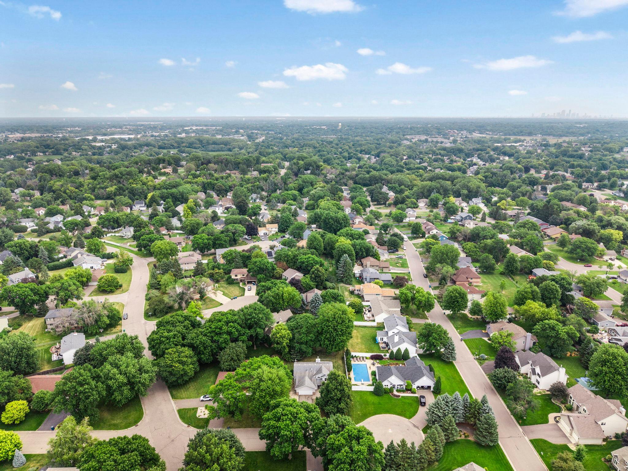 2-web-or-mls-4840 Evergreen Ln N-340.jpg