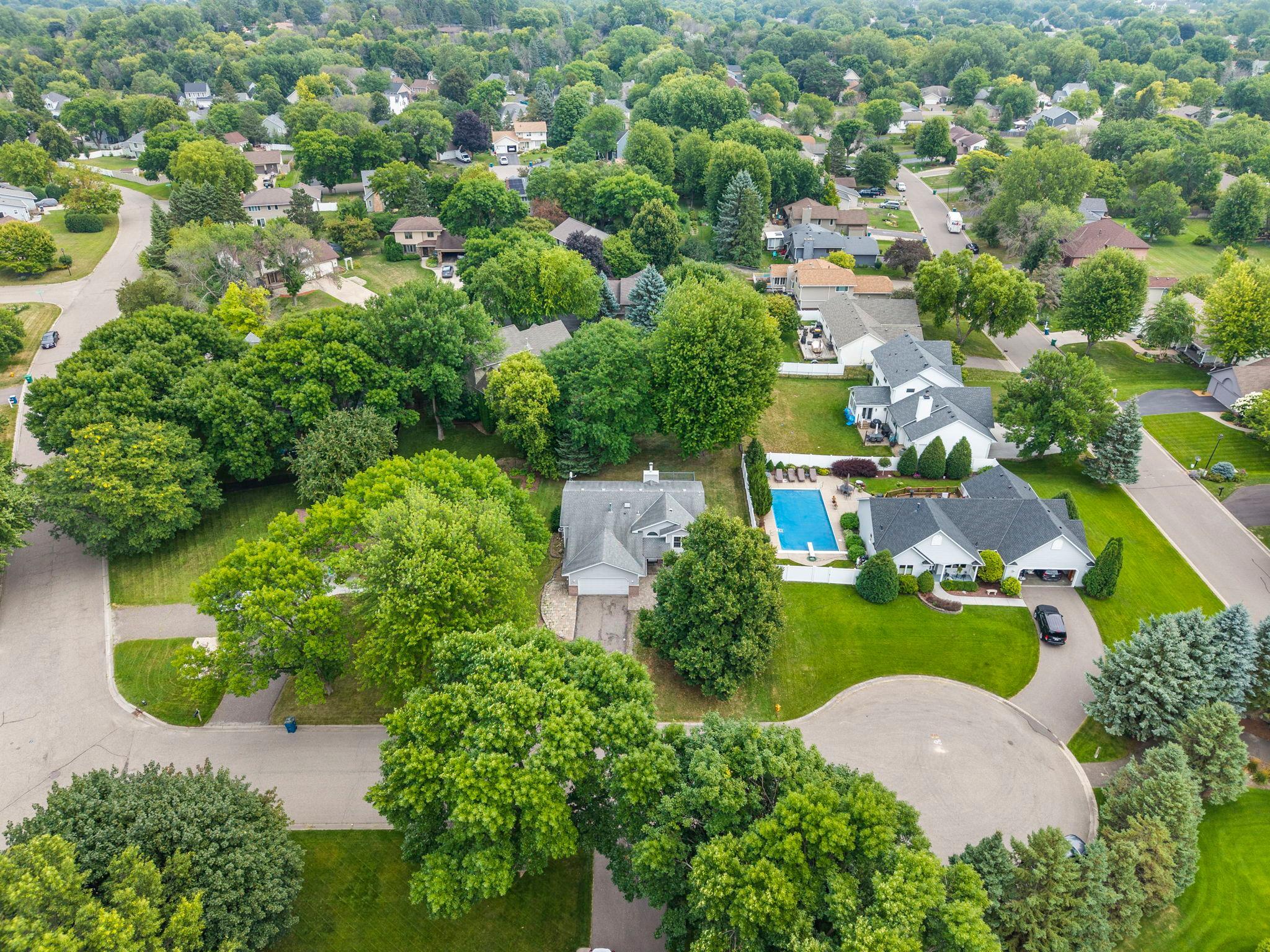 4-web-or-mls-4840 Evergreen Ln N-337.jpg