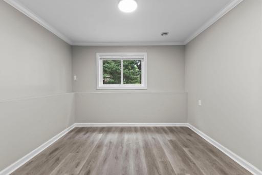 57-web-or-mls-4840 Evergreen Ln N-319.jpg