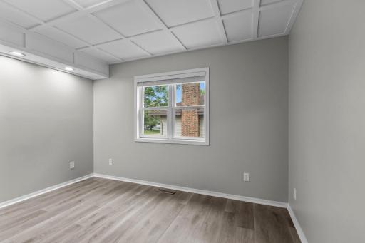 38-web-or-mls-4840 Evergreen Ln N-209.jpg