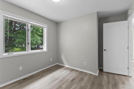41-web-or-mls-4840 Evergreen Ln N-224.jpg