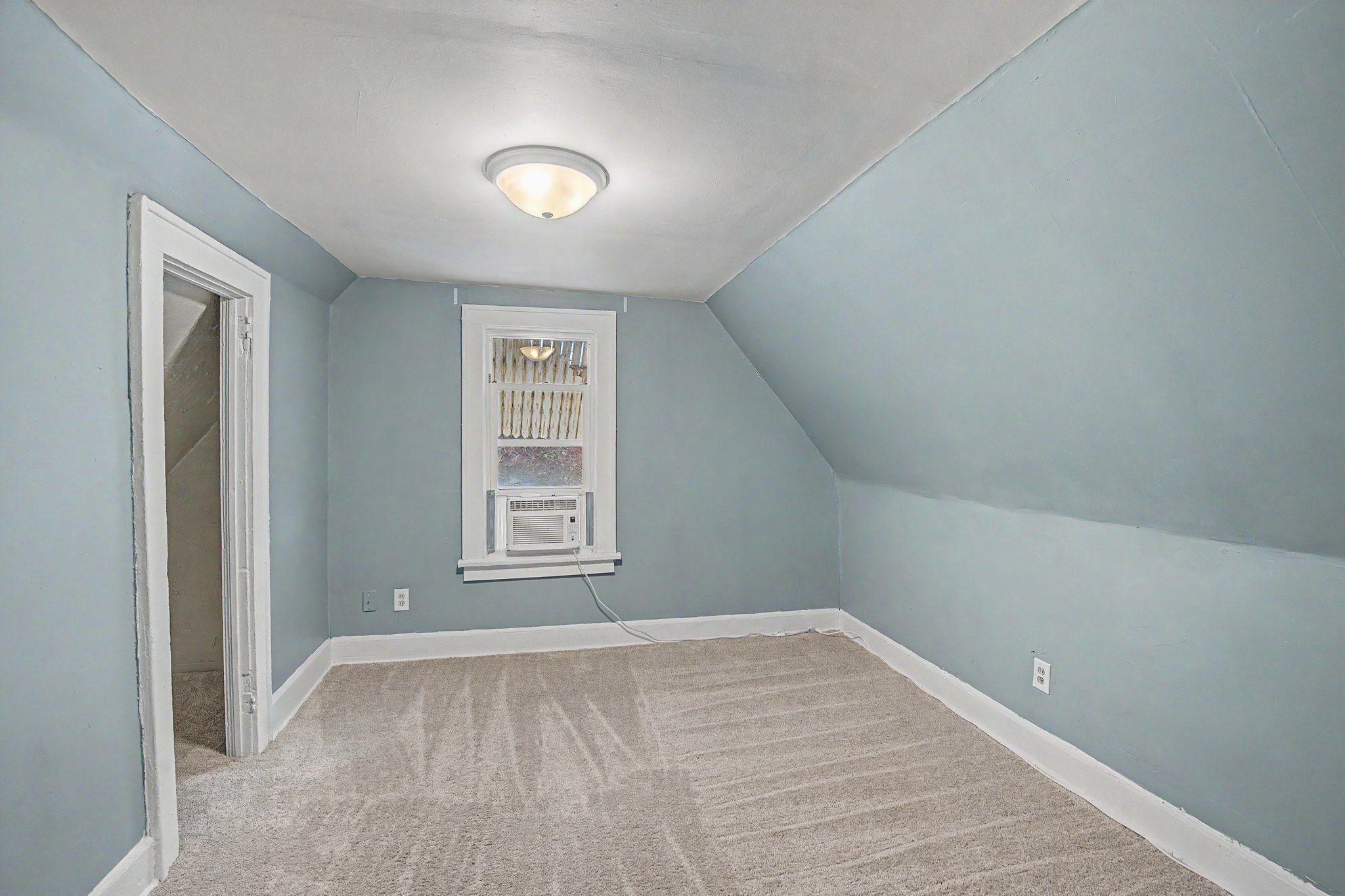 23-web-or-mls-2611_North_Girard_Avenue_22_mls.jpg
