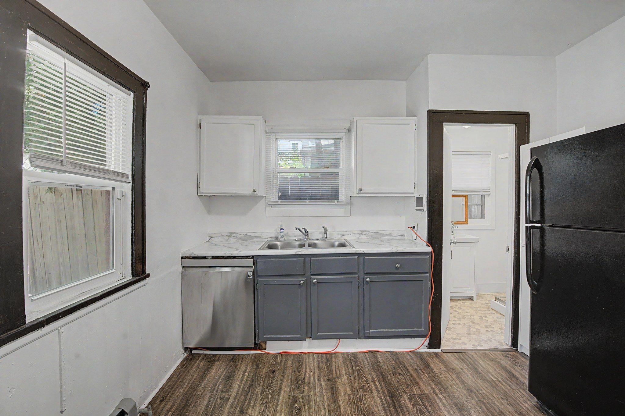 17-web-or-mls-2611_North_Girard_Avenue_17_mls.jpg