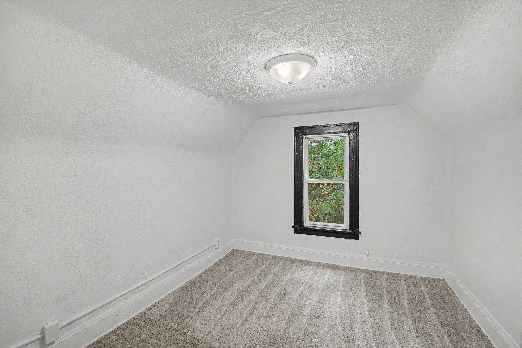 24-web-or-mls-2611_North_Girard_Avenue_23_mls.jpg