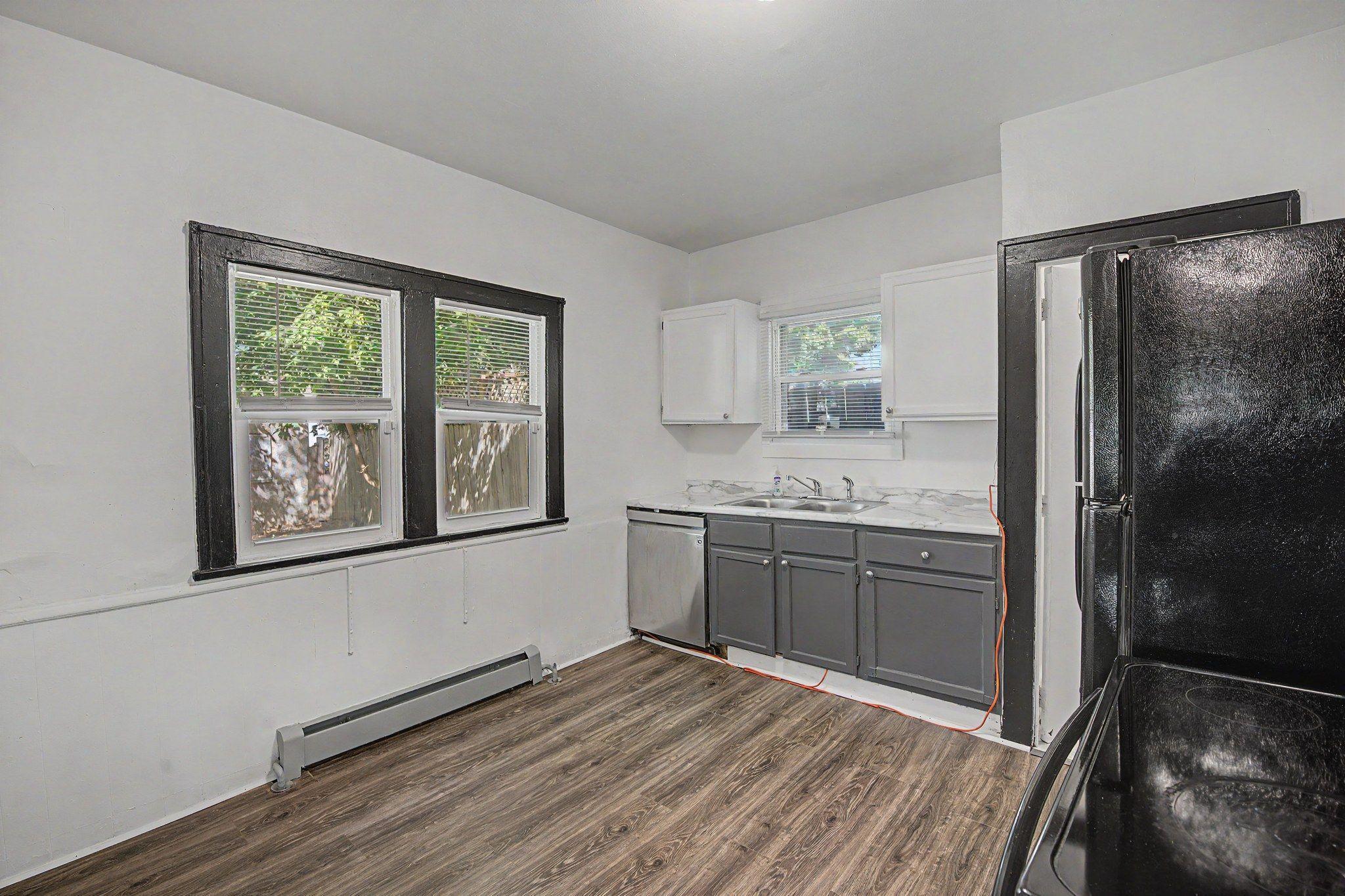 15-web-or-mls-2611_North_Girard_Avenue_15_mls.jpg