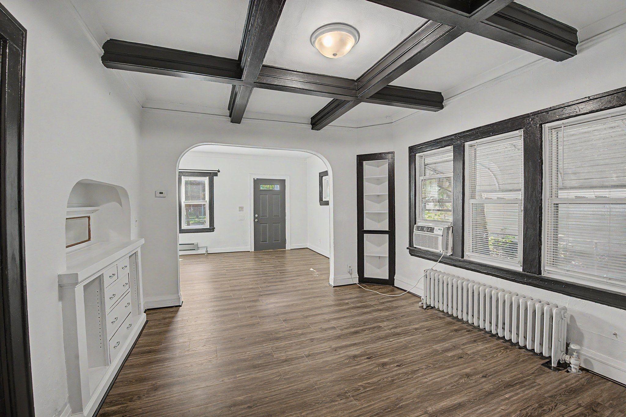 12-web-or-mls-2611_North_Girard_Avenue_12_mls.jpg