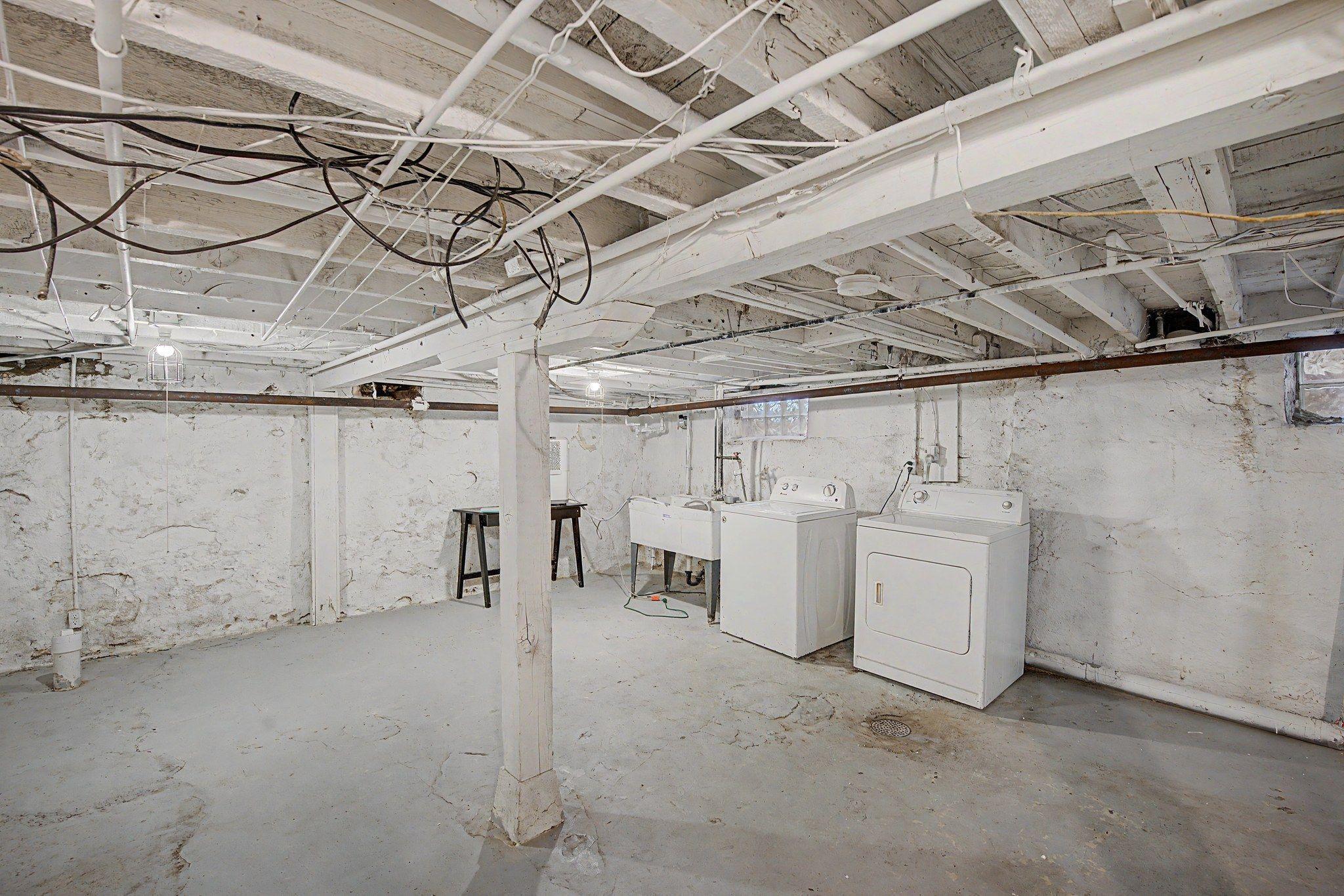 21-web-or-mls-2611_North_Girard_Avenue_20_mls.jpg