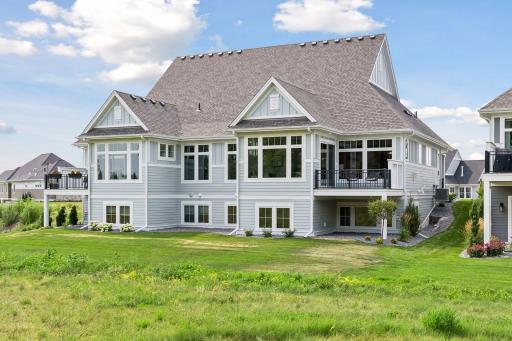 87 Spring Farm Road, North Oaks, MN 55127