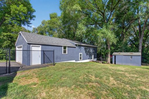 Detached garage