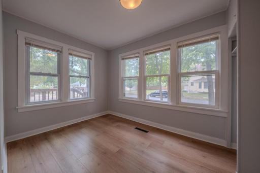 2400 Emerson Avenue N, Minneapolis, MN 55411