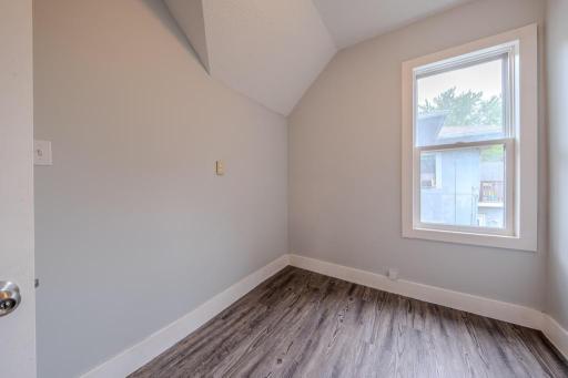 2400 Emerson Avenue N, Minneapolis, MN 55411