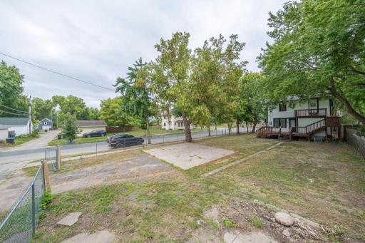 2400 Emerson Avenue N, Minneapolis, MN 55411